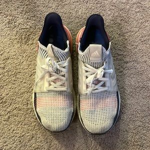 Adidas Ultra Boost 2019 Sz W 10 M 8.5